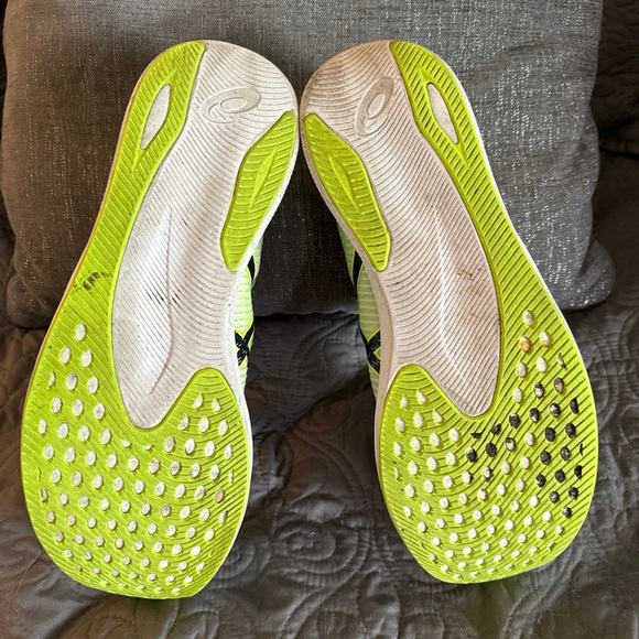 ASICS Magic Speed Running Shoes - Picture 5 of 6